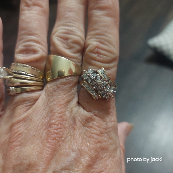 10k gold & genuine diamonds waterfall flowers ring, size 7.5 - Picture 7 of 8